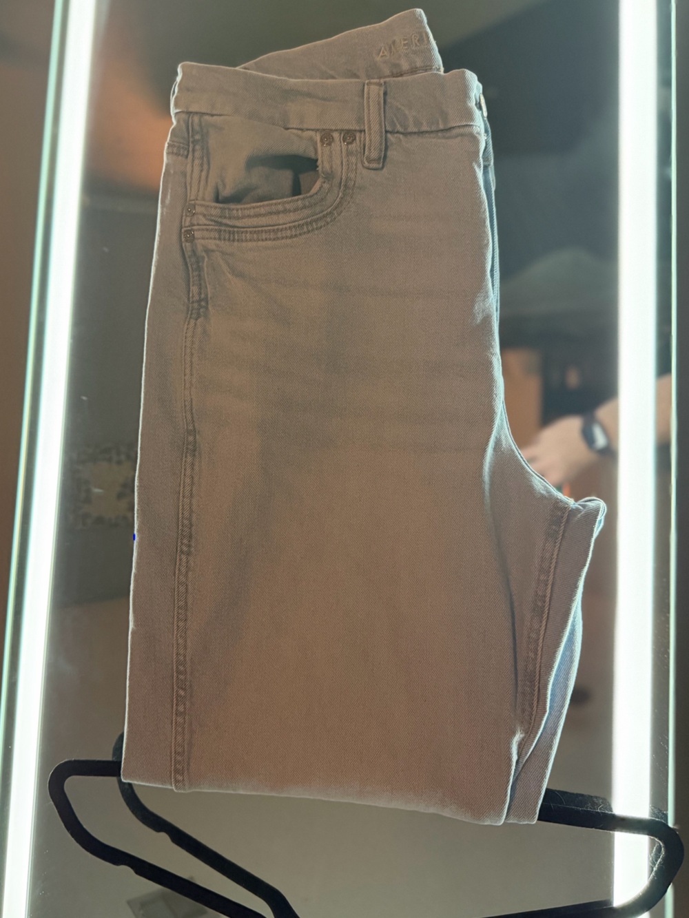 American Eagle Outfitters Straight Leg Jeans in Light Wash Blue